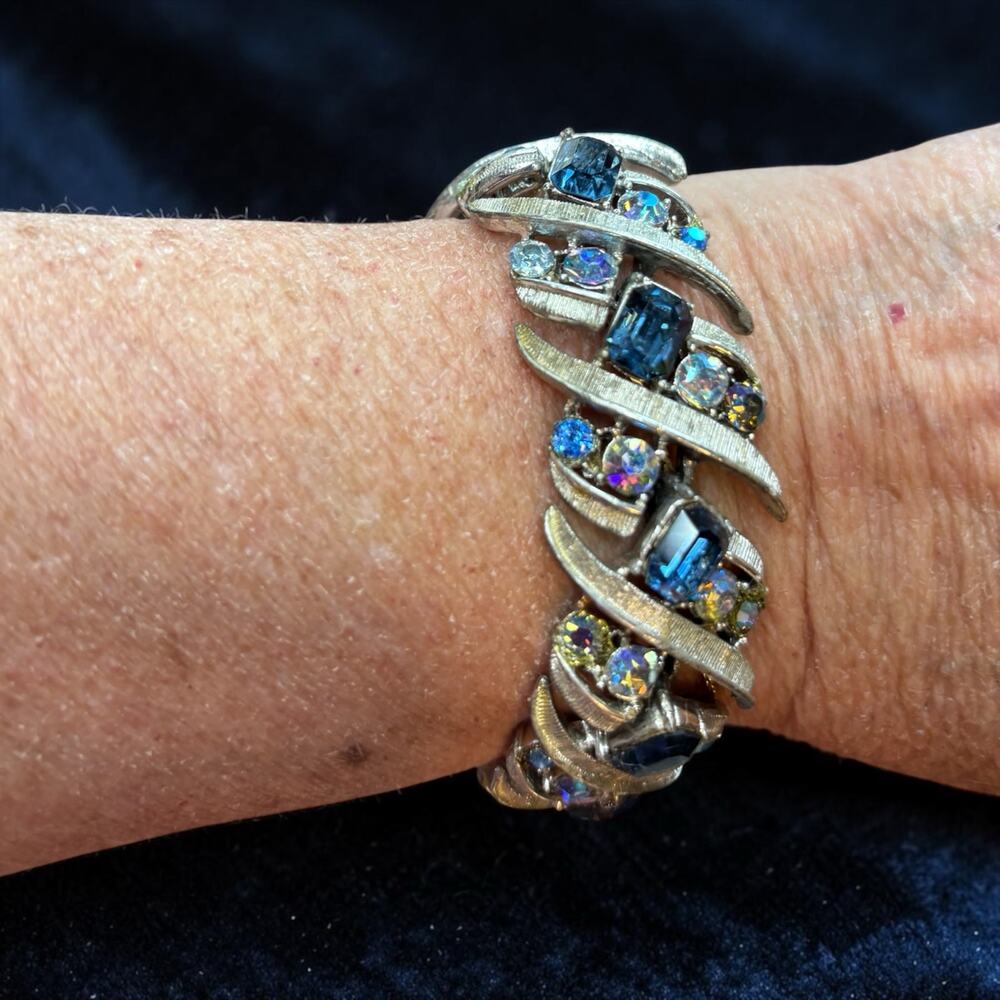 Coro Pegasus Sapphire Blue Aurora Borealis Bracelet Atomic Mid Century Glam